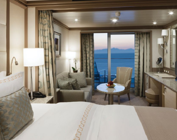 Silver Spirit có các phòng từ hạng thường đến cao cấp với đầy đủ tiện nghi, không gian rộng rãi và có tầm nhìn hướng ra biển.