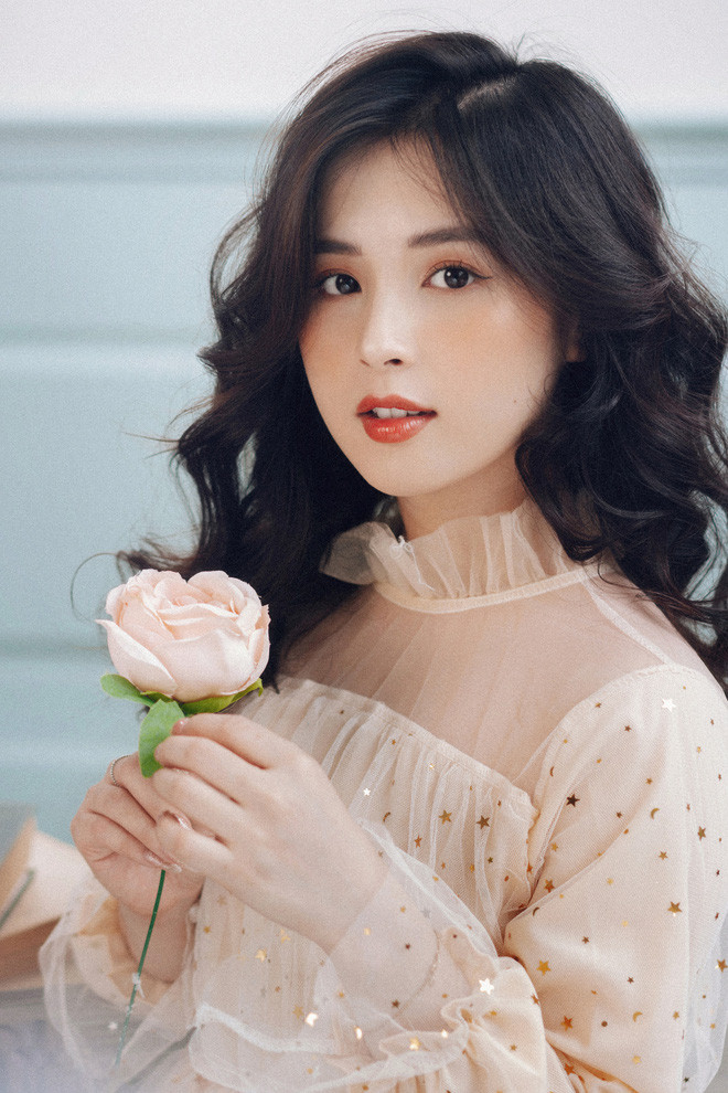 Thảo Nari cũng khuyên các streamer nữ nên hạn chế việc văng tục dù có ức chế đến đâu.