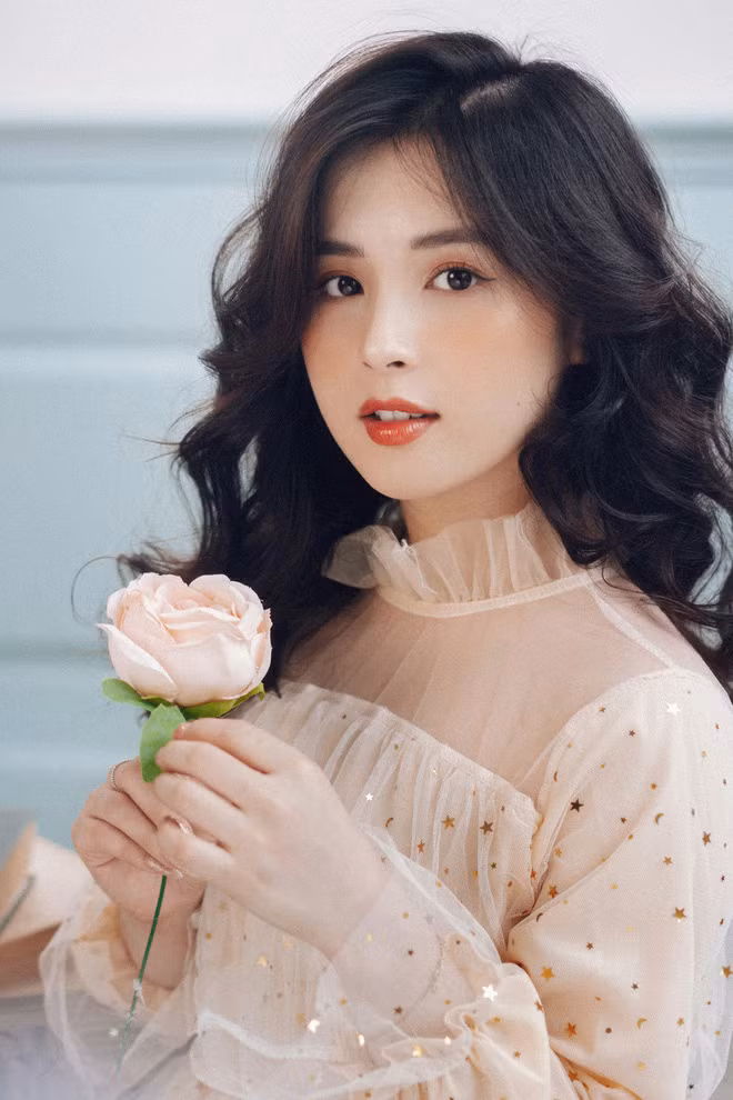 Thảo Nari cũng khuyên các streamer nữ nên hạn chế việc văng tục dù có ức chế đến đâu.