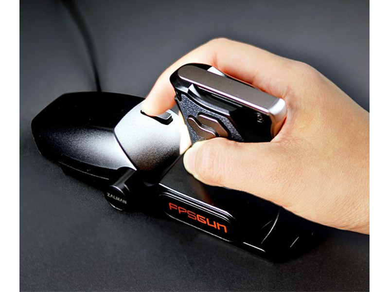 Chuột máy tính Zalman FPSGUN FG1000 được thiết kế không khác gì một khẩu súng, hoặc một tâm ngắm giả.