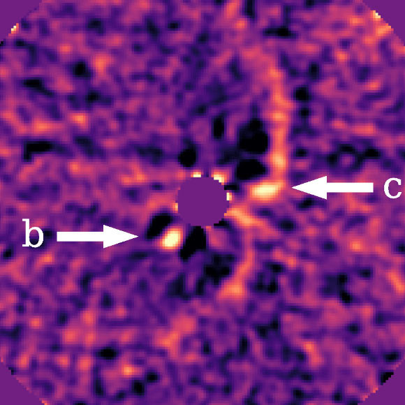 Tìm thấy hai phôi hành tinh quanh sao lạ Tim thay hai phoi hanh tinh quanh sao la