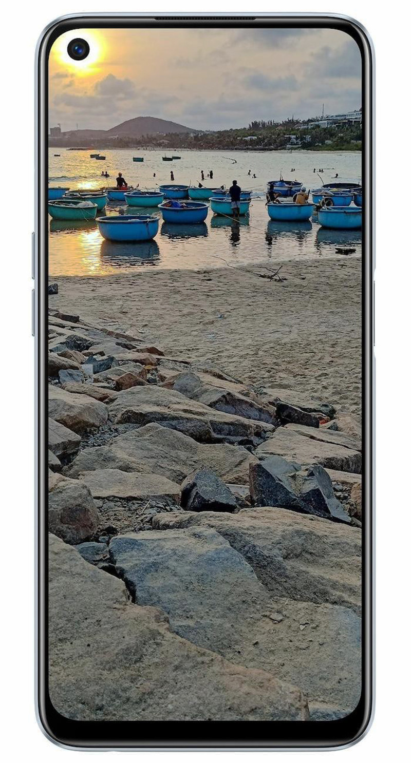 Ngoài ra nốt ruồi camera cũng được sử dụng thay thế hình ảnh mặt trời trong một vài thiết kế hình nền của người dùng.