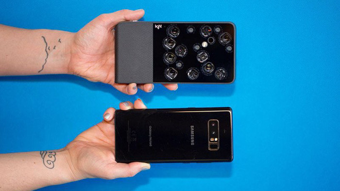 Mặc dù không được nhiều chuyên gia đánh giá cao, tuy nhiên ở thời điểm hiện tại, Nokia 9 PureView là mẫu điện thoại duy nhất và cuối cùng sử dụng công nghệ camera Light.