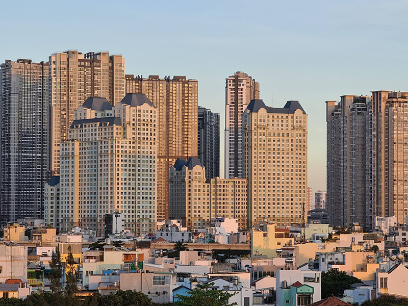 Các toà nhà lân cận 81 Landmark được chụp với mức zoom ~50X. (Ảnh: Nguyễn Phúc Lộc)