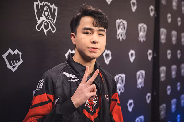 Ở thời điểm GAM Esports đưa Zeros về, mức lương mà siêu sao này nhận được là 50 triệu đồng/tháng, cộng thêm 20 triệu đồng/tháng nếu GAM vô địch giải đấu VCS.