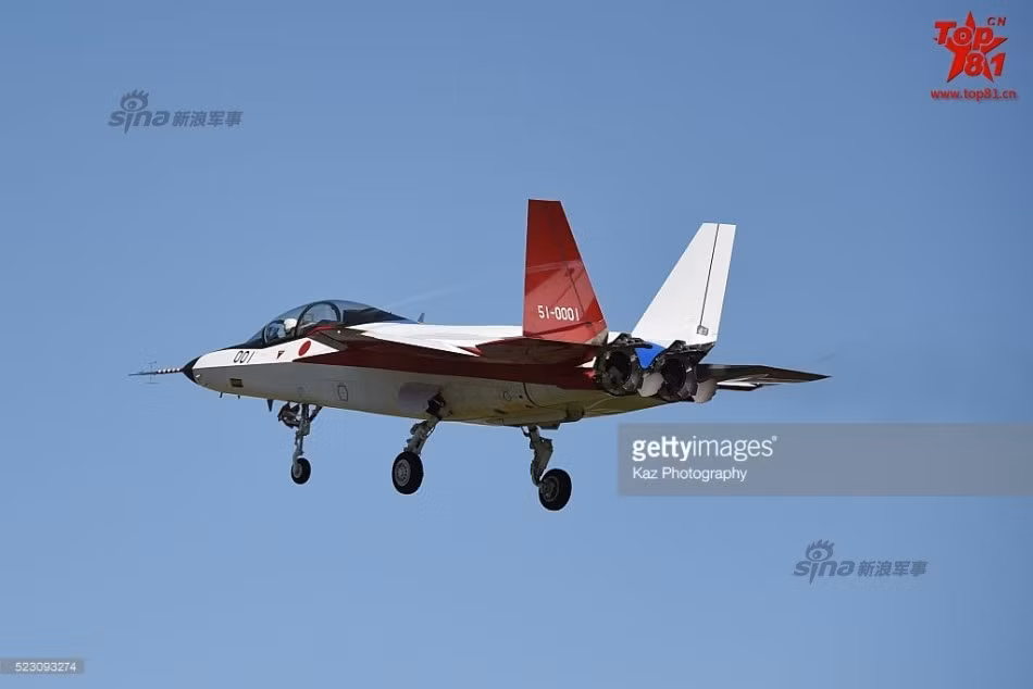 Các quan chức của MHI tuyên bố rằng, X-2 là nguyên mẫu máy bay tàng hình - thiết kế đầu tiên ở Nhật Bản trang bị công nghệ cản trở sự phát hiện của radar - có tính cơ động cực cao.