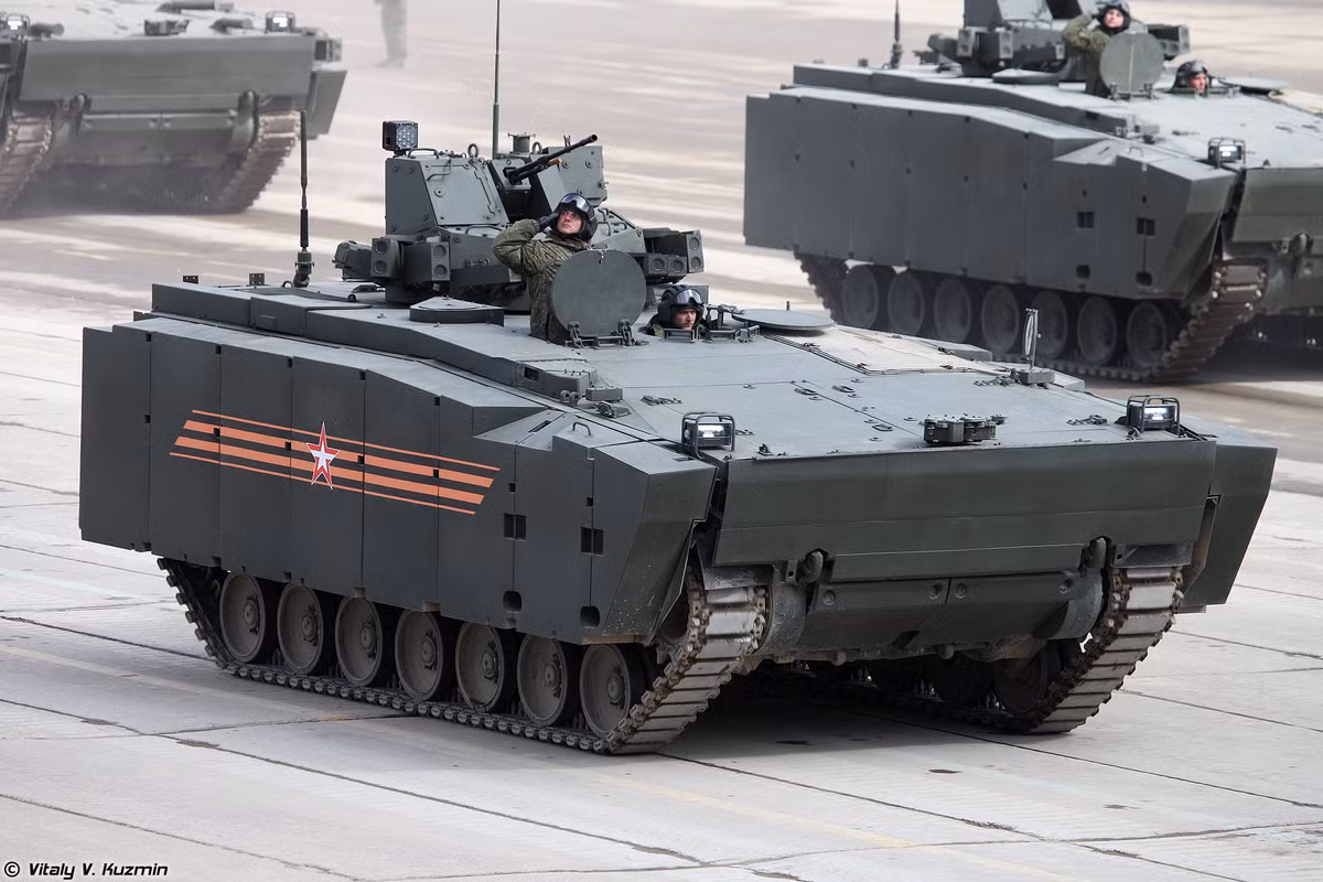 Xe bọc thép chở quân Object 693 dựa trên nền tảng bánh xích hạng trung Kurganets-25.