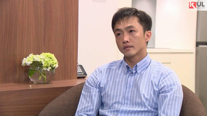 Đại thiếu gia Cường Đô la Đại gia Quốc Cường hay còn được biết đến với biệt danh Cường đô la. Vị doanh nhân này sinh năm 1982, hiện là Phó Tổng giám đốc Công ty cổ phần Quốc Cường Gia Lai (QCG). Ngoài công việc kinh doanh, đại gia phố núi này còn được nhiều người biết đến qua những mối tình đình đám với 5 mỹ nhân Việt. Ảnh: vietkhampha.com.