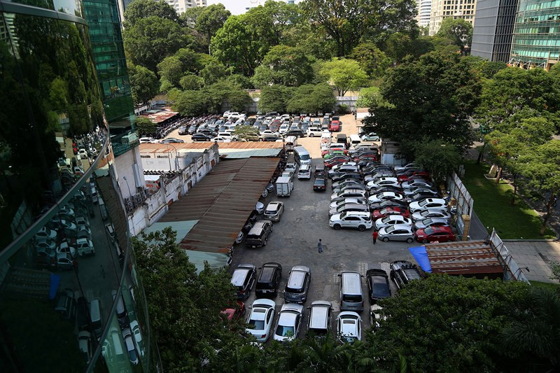 Công ty CP Đầu tư Lavenue đã nộp đủ số tiền sử dụng đất và nộp tiền thuê đất đến 30/6/2016 vào ngân sách nhà nước; Sở Tài nguyên và Môi trường TP.HCM cũng đã cấp giấy chứng nhận quyền sử dụng đất cho Lavenue. Ảnh: PLO.