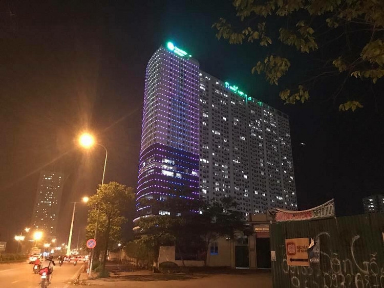 Theo thông tin trên Tiền Phong, Đoàn kiểm tra liên ngành Thành phố Hà Nội vừa tiến hành kiểm tra các điều kiện về PCCC đối với Khu chung cư Ecolife Capitol (địa chỉ 58 Tố Hữu, quận Nam Từ Liêm, Hà Nội). Ảnh: Petrotimes.