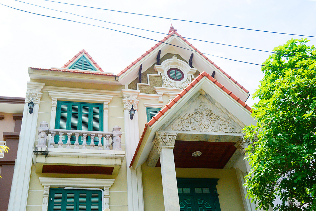 Các tầng của ngôi nhà được thiết kế hết sức tối giản.