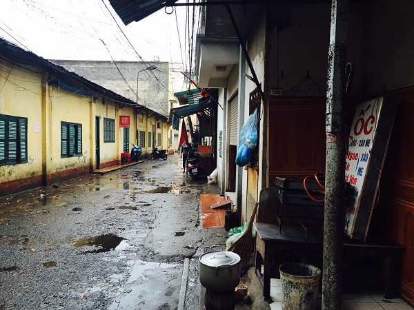 Trong đó, 550 m2 đất tại số 4 Thụy Khuê đã được Hãng cho cá nhân bà Nguyễn Lệ Thủy thuê. Đáng chú ý, Kết luận Thanh tra nêu rõ: "Năm 2016, Hãng phim truyện Việt Nam do ông Nguyễn Văn Nam là Giám đốc đại diện ký hợp đồng cho bà Thủy nhưng không thông qua Đảng ủy, Ban Giám đốc Hãng phim truyện Việt Nam". Ảnh: ANTT.