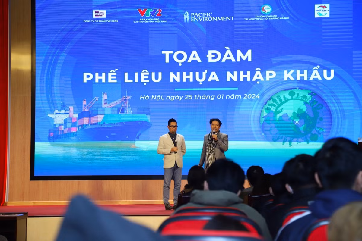 Nguy co cua nui rac nhua khong lo quanh lang nghe tai che-Hinh-2