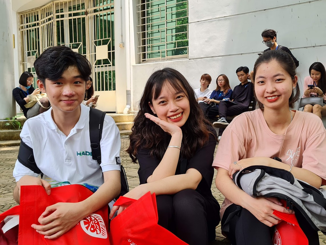 Bỏ xét tuyển học bạ sẽ công bằng, hạn chế bảng điểm “đẹp như mơ” Bo xet tuyen hoc ba se cong bang, han che bang diem “dep nhu mo”