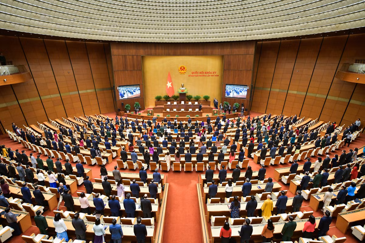 Chu tich Quoc hoi: Nhanh chong dua Luat Dat dai vao cuoc song