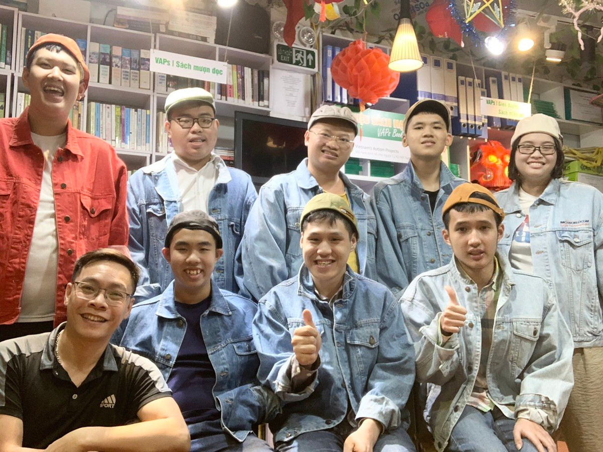 Anh Nguyen Duc Trung: Gieo niem tin cho nguoi tu ky