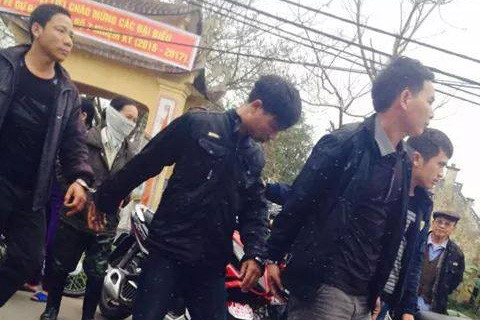 Diem mat nhung quan chuc danh bac bi bat tai tran-Hinh-5