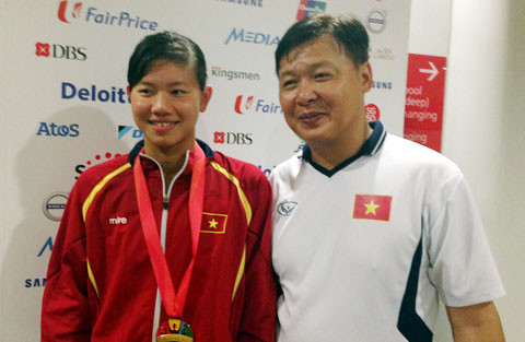 3. Ánh Viên được bầu là VĐV tiêu biểu nhất năm 2015 Kết quả Cuộc bầu chọn HLV - VĐV tiêu biểu, HLV - VĐV thể thao người khuyết tật xuất sắc nhất năm 2015 vừa được công bố đã không có bất ngờ khi thầy trò Đặng Anh Tuấn - Nguyễn Thị Ánh Viên đã được bầu là HLV - VĐV tiêu biểu nhất năm 2015. Dự kiến lễ trao thưởng các danh hiệu sẽ diễn ra vào ngày 25-3-2016.