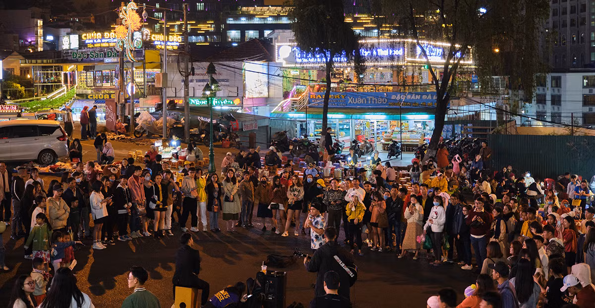 Pho di bo tho mong nhat Da Lat co gi?-Hinh-2