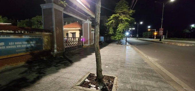 Mong con do truong chuyen, phu huynh rai tien le day duong