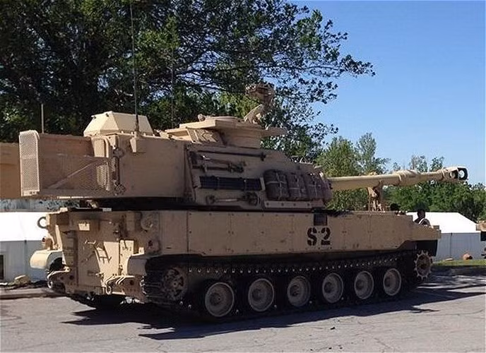 Về mặt lý thuyết, M109A7 bắn đạn Excalibur S cho nổ trên không có thể sử dụng cho nhiệm vụ phòng không để phá hủy máy bay chiến đấu hoặc trực thăng.