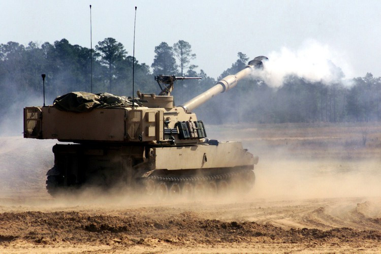 Hiện tại, pháo M109A7 có thể bắn đạn pháo có điều khiển XM982 Excalibur S với tầm bắn khoảng 60km.