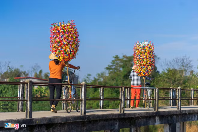 Hinh anh doc dao ve lang hoa giay lau doi o Hue-Hinh-23