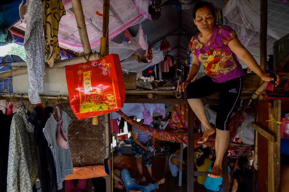 Cuoc song tren thuyen cua nguoi lao dong nhap cu tai Ha Noi-Hinh-3
