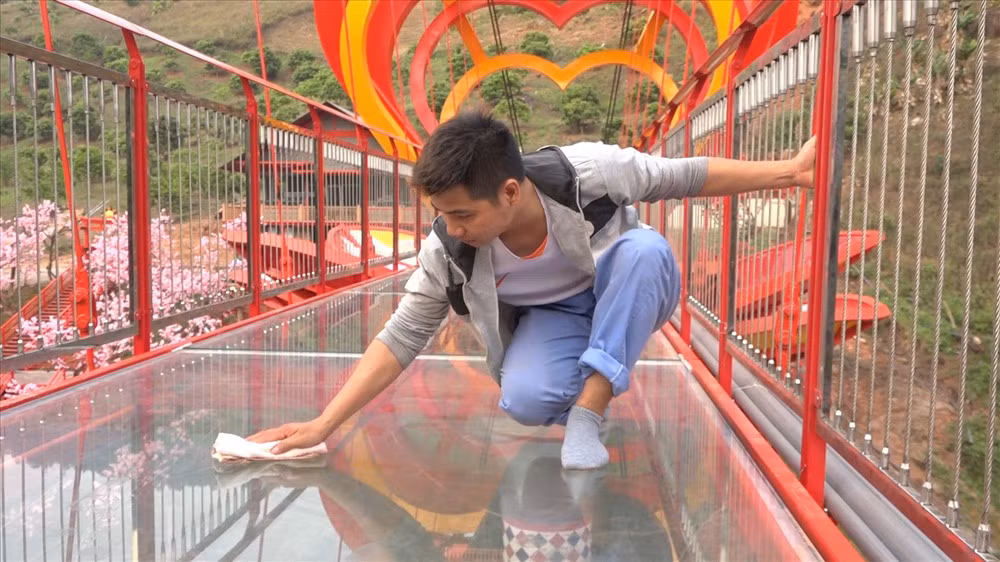 Can canh cay cau tinh yeu bang kinh trong suot dau tien o Viet Nam-Hinh-10