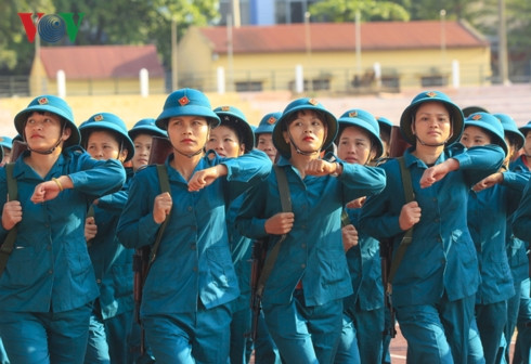 Bài tập của các nữ dân quân tự vệ ...