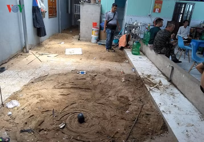 Dien bien moi vu truong thon bi nhom con do ban trong thuong-Hinh-9