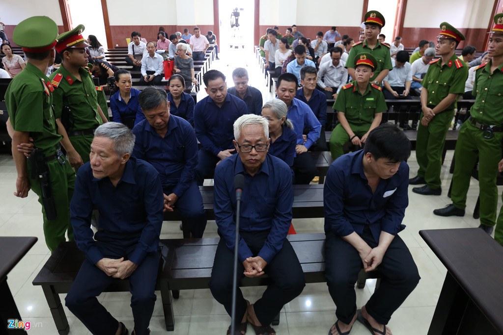 Sau tòa sơ thẩm, Vũ "nhôm" kháng cáo vì cho rằng mình bị oan, HĐXX không đủ căn cứ buộc Vũ phạm tội Lạm dụng chức vụ, quyền hạn chiếm đoạt tài sản. Ngoài ra, Trần Phương Bình và 16 bị cáo khác cũng cùng kháng cáo xin xem xét lại bản án.