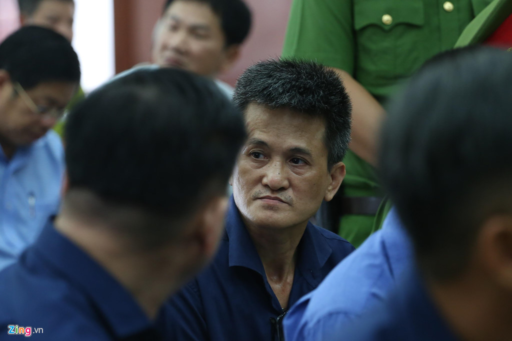 Bị cáo Nguyễn Đức Vinh là một trong số 18 bị cáo kháng cáo xin giảm nhẹ hình phạt. Trước đó, bị cáo này bị tuyên phạt 16 năm tù.