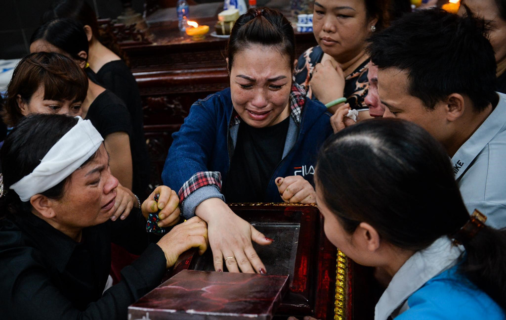 Dong nghiep, lai xe om, nguoi chua quen den vinh biet nu lao cong-Hinh-8