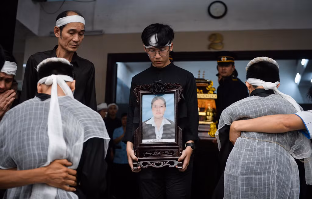 Dong nghiep, lai xe om, nguoi chua quen den vinh biet nu lao cong-Hinh-9