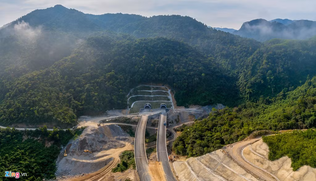 Tuyến cao tốc La Sơn - Túy Loan khi hoàn thành sẽ kết nối với cao tốc Đà Nẵng - Quảng Ngãi, tạo mạng lưới cao tốc liên hoàn qua miền Trung.