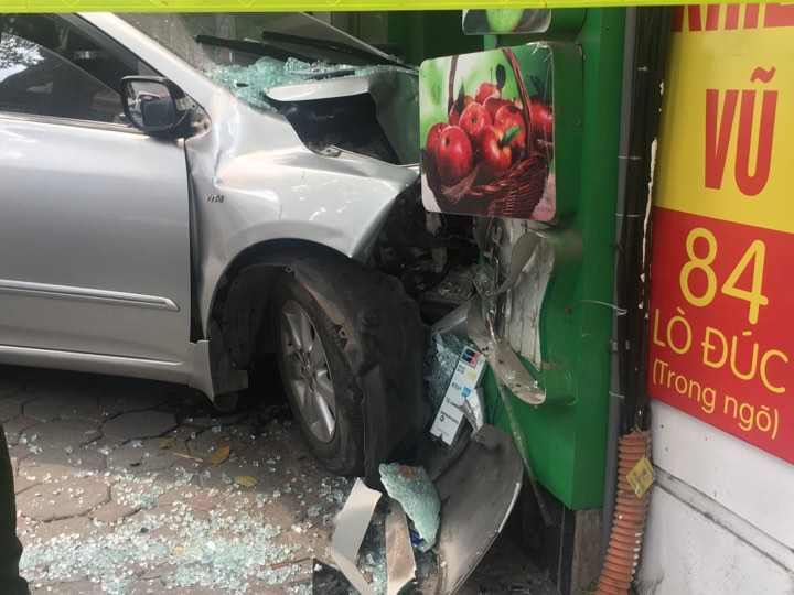 Hiện nguyên nhân vụ việc đang được làm rõ.