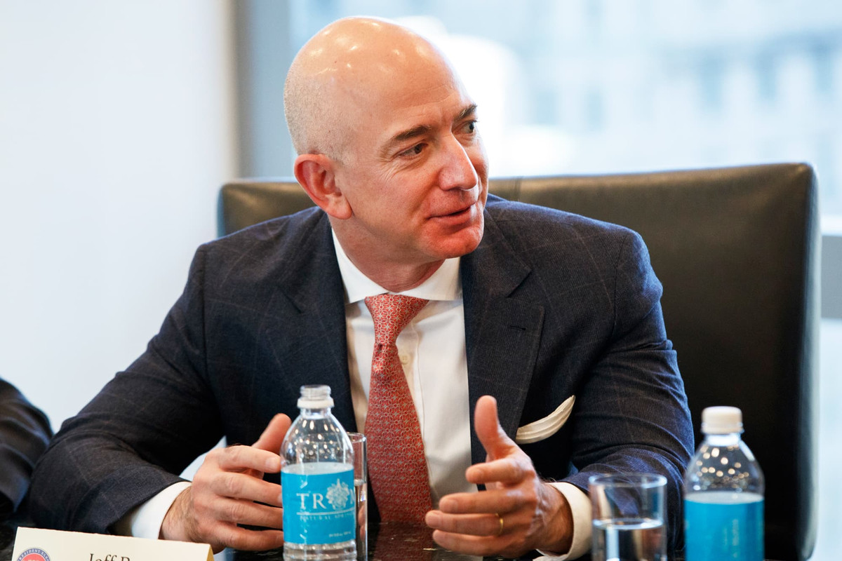 Việc nhiều tỷ phú đầu tư vào các công ty có hạng mục nghiên cứu nhằm giúp con người sống trường thọ khiến nhiều người tin rằng chúng ta đang ngày càng tiến gần hơn tới chìa khóa để đạt được sự bất tử.