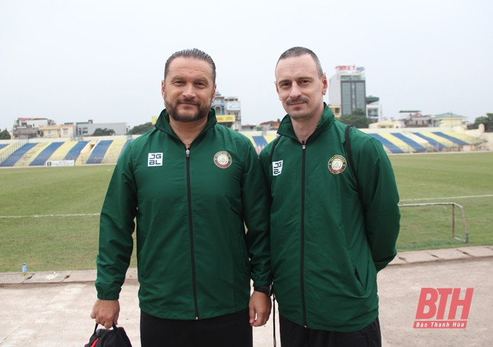 Chuyen don tet co truyen Viet Nam cua huan luyen vien, cau thu ngoai