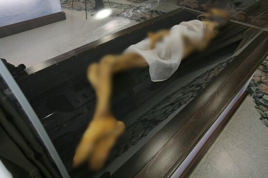 Trong khi giới khoa học nỗ lực giải mã những bí ẩn về xác ướp hơn 2.000 tuổi trên, nhiều người dân ở Altai tin rằng, "Công chúa Altai" là tổ tiên của họ. Người dân truyền tai nhau câu chuyện về việc bà đã tự nguyện hy sinh để bảo vệ đất nước khỏi những linh hồn ma quỷ xấu xa, độc ác.