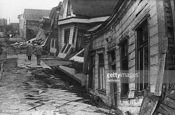 Giáo sư Toru nhận định chính phủ các nước sẽ gặp phải khó khăn về tài chính để chuẩn bị ứng phó trước một trận động đất mạnh 10 độ Richter có thể xảy ra trong tương lai.