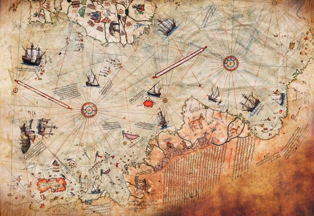 Năm 1929, các nhà sử học Đức tình cờ phát hiện tấm bản đồ kỳ lạ Piri Reis khi sắp xếp, nghiên cứu các tài liệu trong thư viện của cung điện Topkapi ở Istanbul, Thổ Nhĩ Kỳ. Tấm bản đồ do Piri Reis - một đô đốc hải quân nổi tiếng người Thổ Nhĩ Kỳ sống vào thế kỷ 16 vẽ trên da linh dương. Do đó, giới nghiên cứu đặt tên ông cho tấm bản đồ.