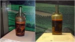 Trong hơn 1.700 năm qua, chất lỏng bên trong chai có thể đã mất đi các đặc điểm của rượu và trở thành "một hỗn hợp chất lỏng kỳ lạ".