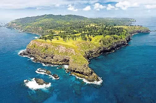 Norfolk là một hòn đảo nhỏ nằm trên Thái Bình Dương, giữa Australia, New Zeland và New Caledonia. Nơi đây được coi là địa ngục trần gian và bị ám ảnh bởi những oan hồn vất vưởng. Hầu hết người dân trên đảo cho biết họ từng bắt gặp những điều ma quái trên đảo.
