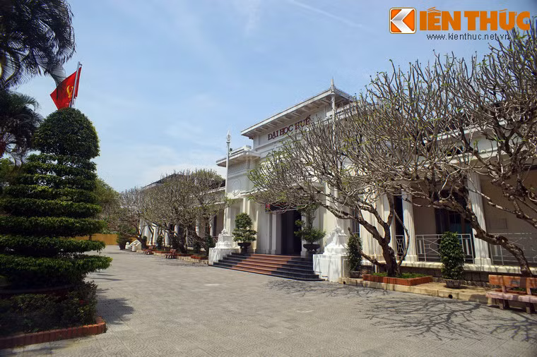 Dù chỉ gắn với sự nghiệp cụ Huỳnh hơn hai năm nhưng những câu chuyện về ông nghị Huỳnh từ Viện Dân biểu này mãi mãi là một nhắc nhớ với hậu thế về cuộc đấu tranh đòi quyền lợi chính đáng của người dân.