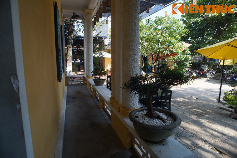 Sau một thời thời gian dài, do khí hậu khắc nghiệt, khu nhà xuống cấp, hư hỏng nhiều.