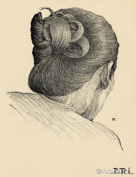 Kiểu tóc búi cầu kỳ với các lọn lóc xòe ra như cánh hoa. Ảnh: AAVH.