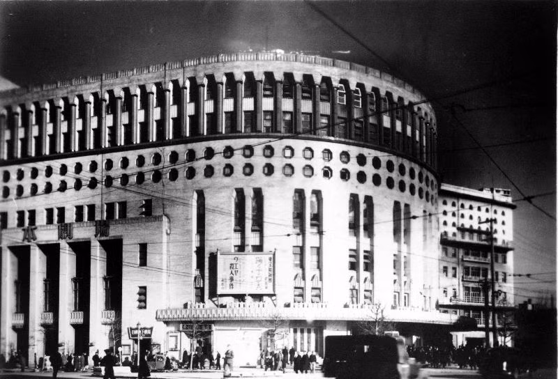 Nhà hát Nichigeki ở khu Ginza. Ảnh: M20wc51.