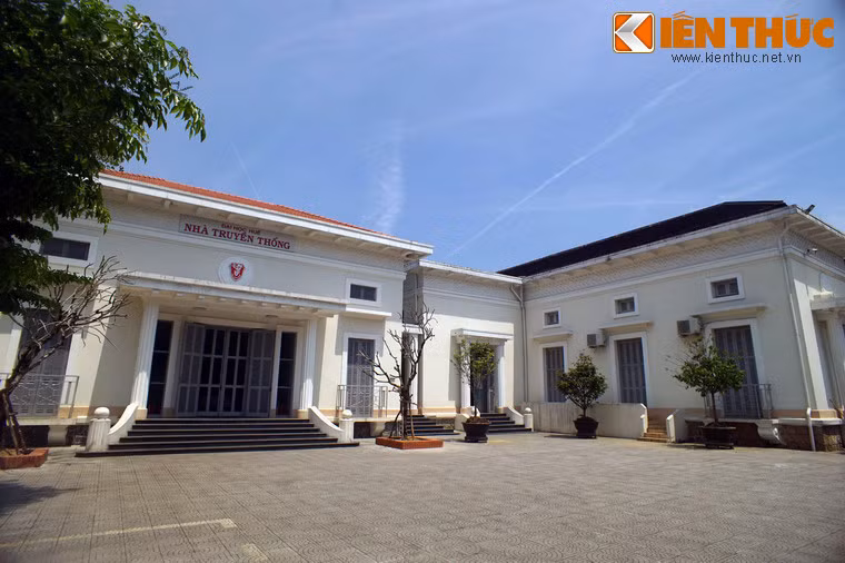 Trong lịch sử hoạt động của mình, Viện có sự góp mặt của nhiều nhà yêu nước Việt Nam nổi tiếng và đầy ảnh hưởng, tiêu biểu là cụ Huỳnh Thúc Kháng, viện trưởng đầu tiên của Viện. Dưới sự lãnh đạo của cụ Huỳnh, Viện đã có nhiều hoạt động thiết thực bảo vệ quyền lợi cho người dân.