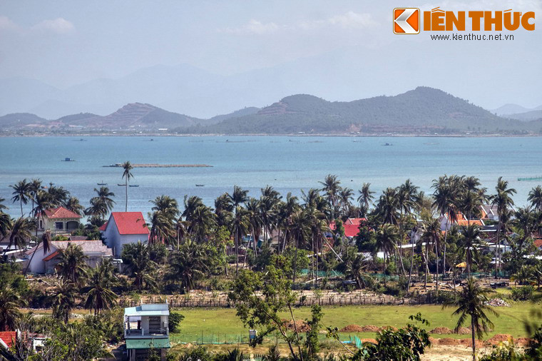 Trong quy hoạch du lịch của Việt Nam, vịnh Vân Phong hiện là một trong số 21 khu du lịch cấp quốc gia.